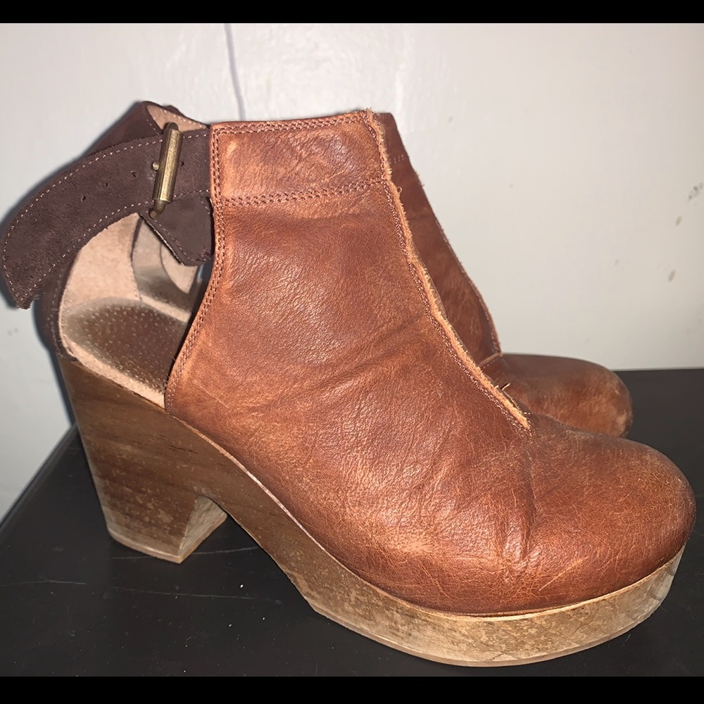 Free People Clogs